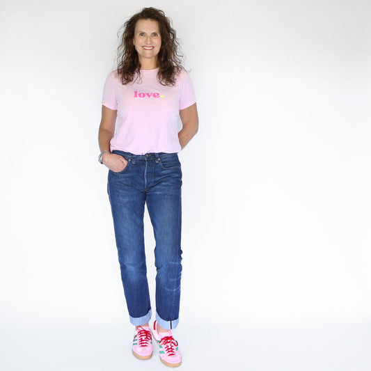 WOMENS LOVE ULTIMATE TEE