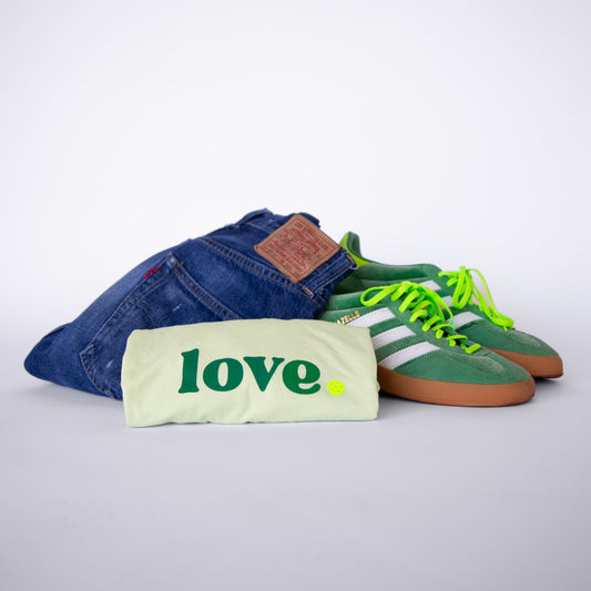 WOMENS LOVE ULTIMATE TEE